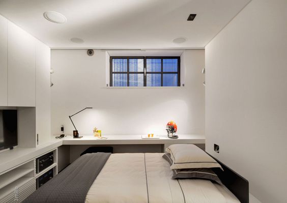 刘雯的克莱因蓝穿搭秘籍：简约却不失高级感！